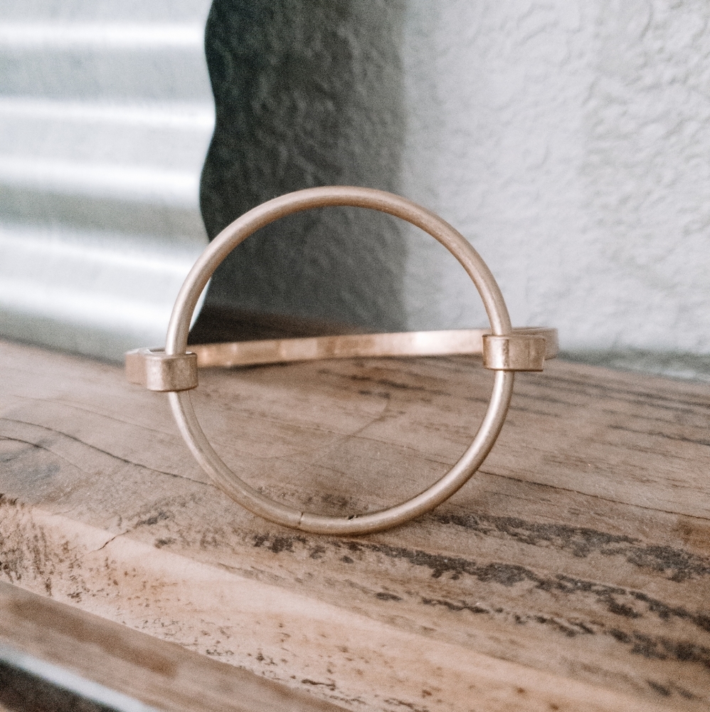 Jersey bracelet from Plunder